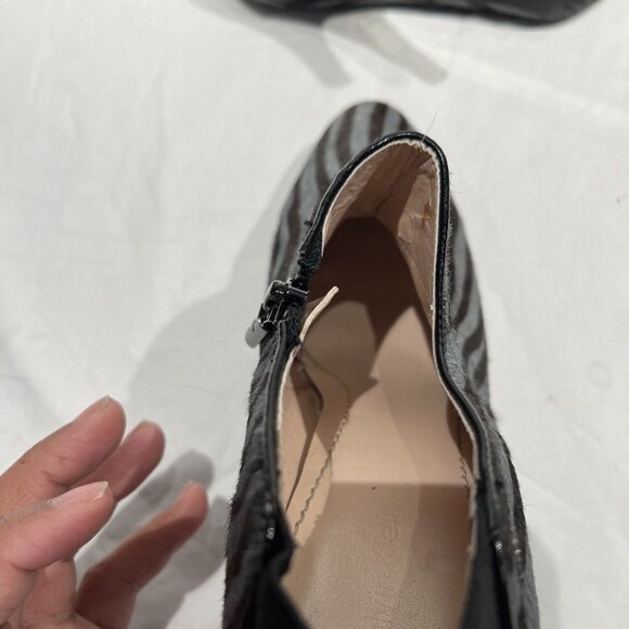 CALVIN‎ KLEIN Jordan Zebra Hair Calf-Black/Gray Booties Side Zip-Sz 7 note pic - Picture 10 of 10